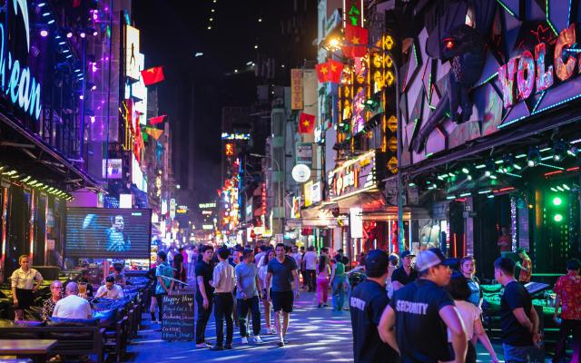 探索2025越南长期居留签证:自由职业者与数字游民的理想选择 探索2025越南长期居留签证:自由职业者与数字游民的理想选择